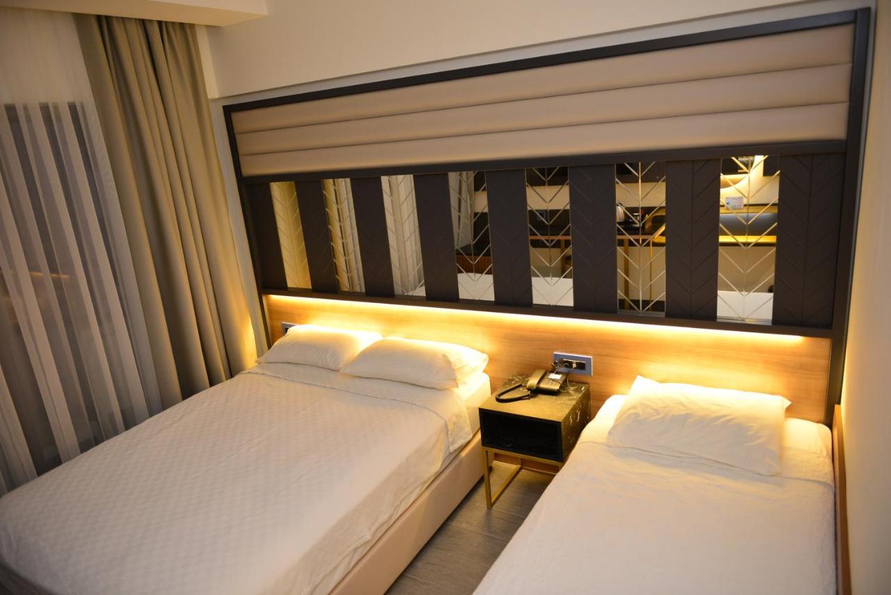 Oasis Hotel