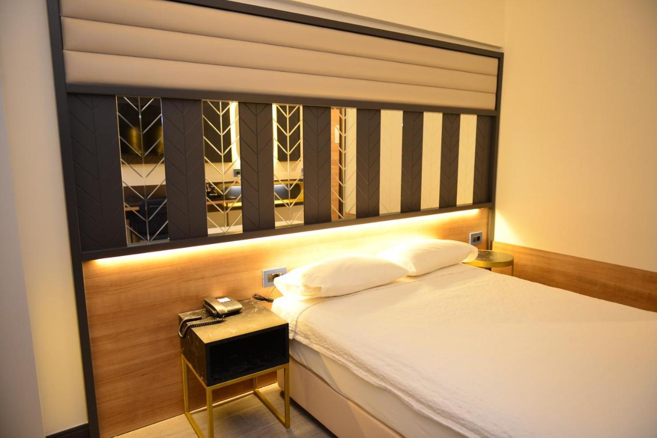 Oasis Hotel