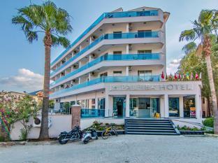 Hotel Palmea 4*