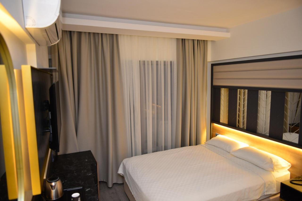 Hotel Oasis