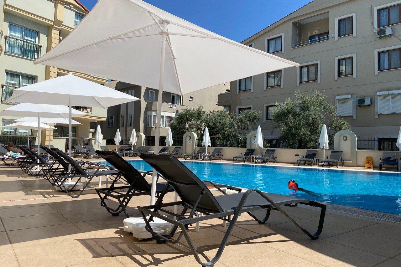 Isla Aparthotel