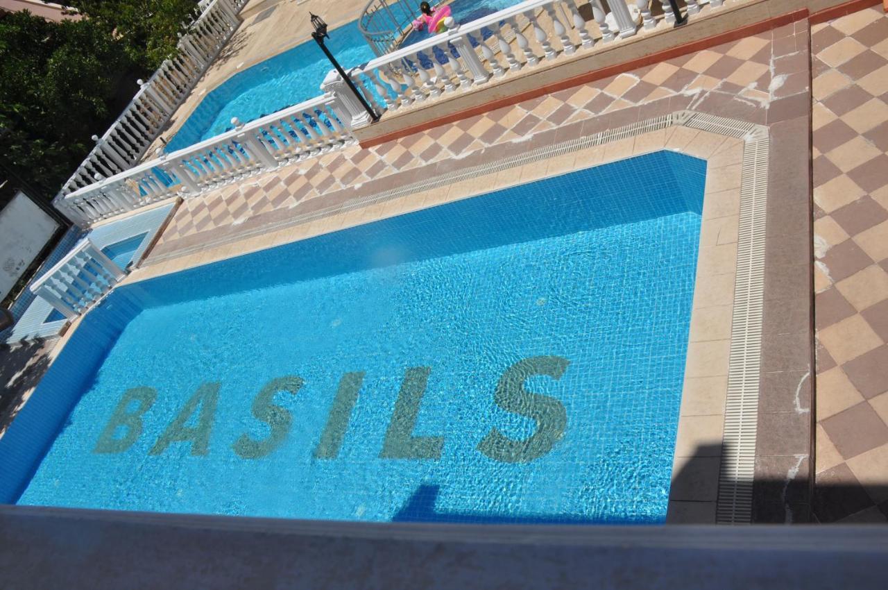 Basils