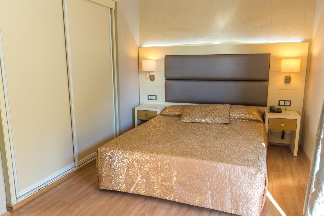 Grand Faros Hotel