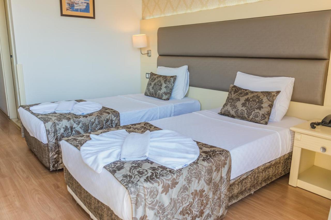 Grand Faros Hotel