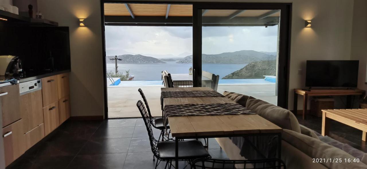 Villa Saranda