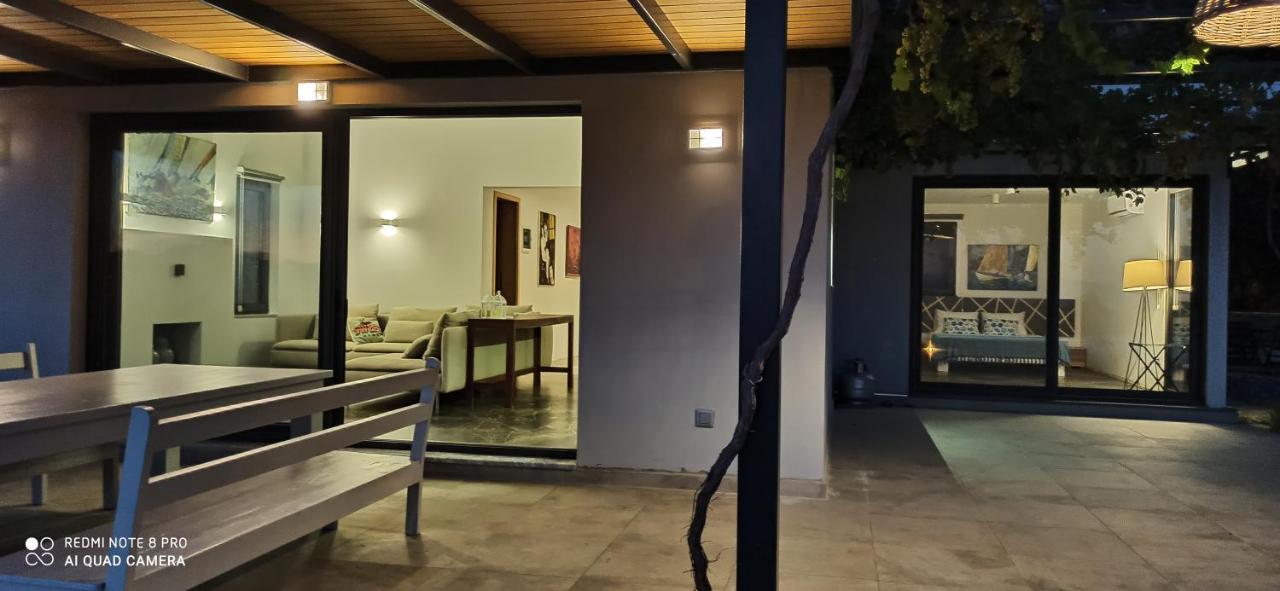 Saranda Villa
