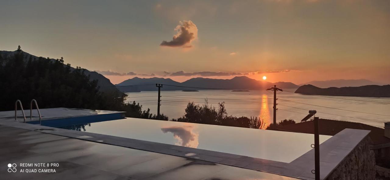 Villa Saranda
