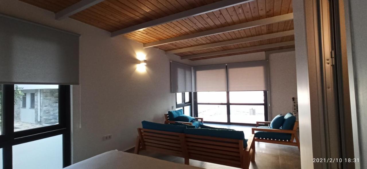 Saranda Villa