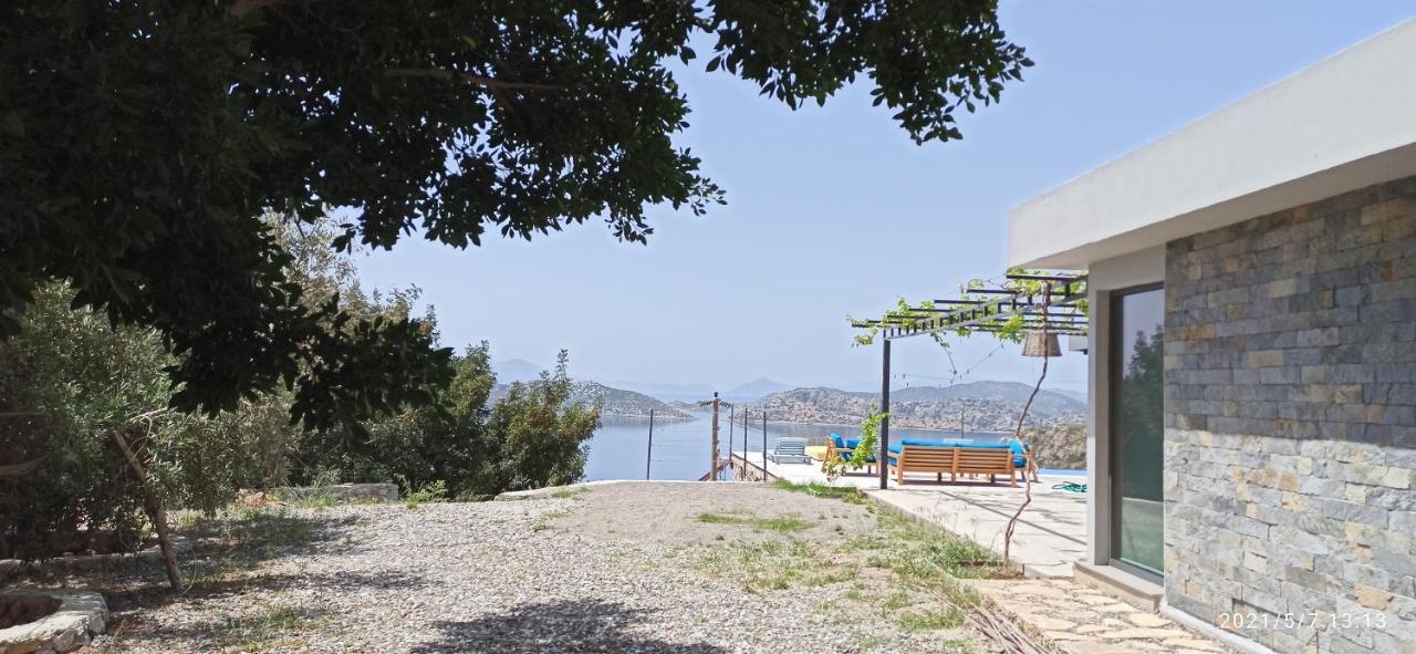 Saranda Villa