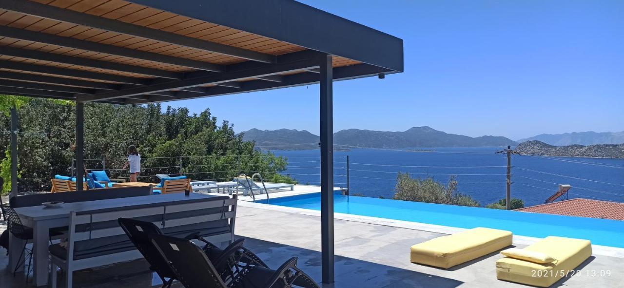 Villa Saranda *