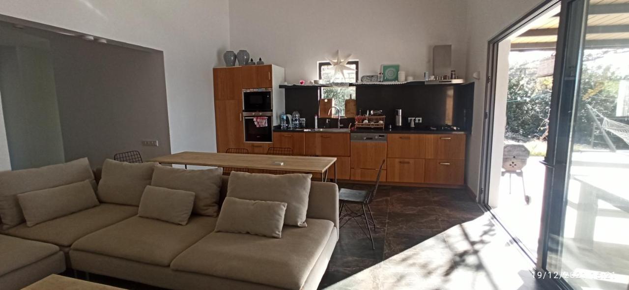 Saranda Villa *