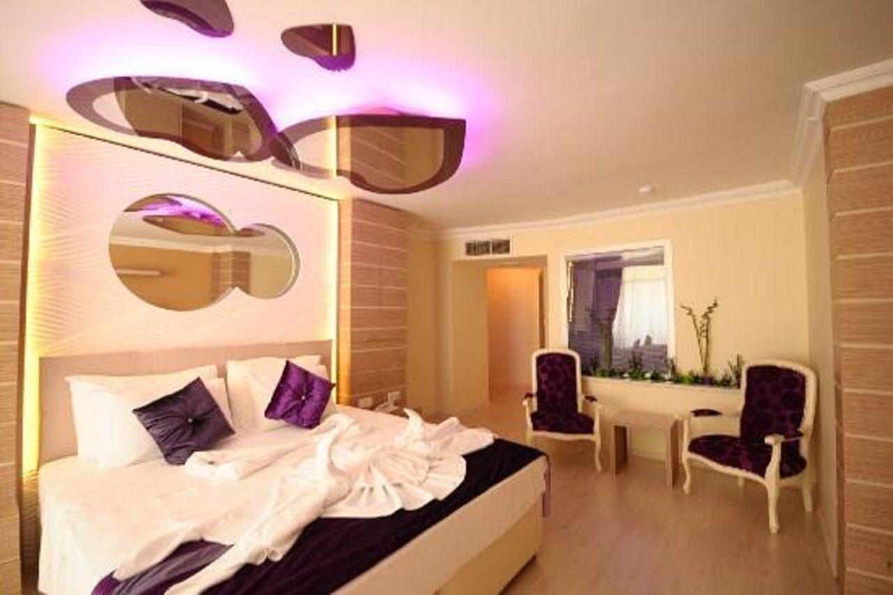 Dora Marmaris