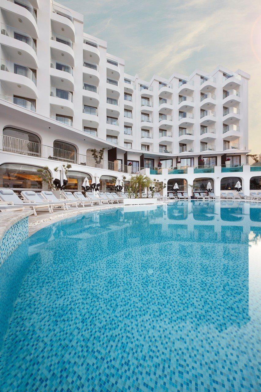 Lalila Blue 5*