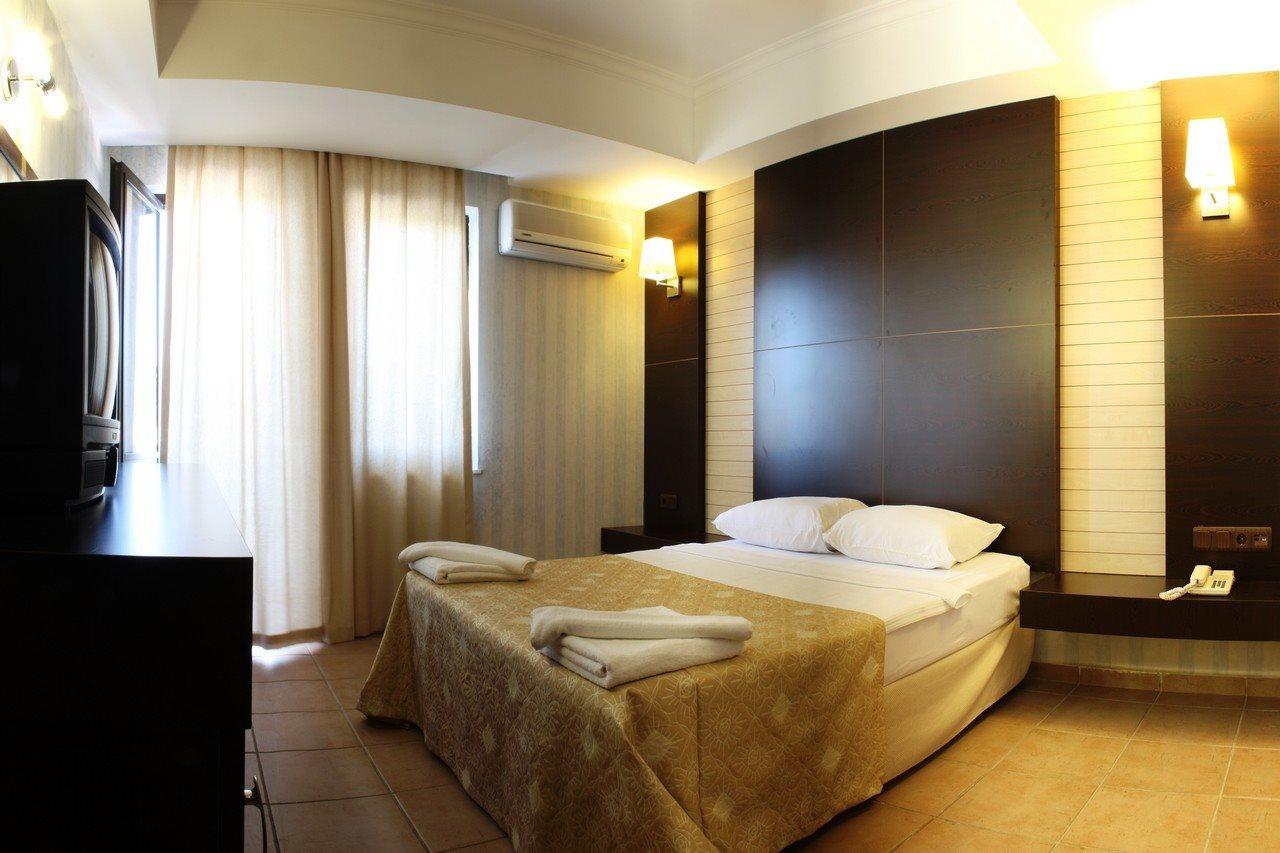Faros Premium Hotel 5*