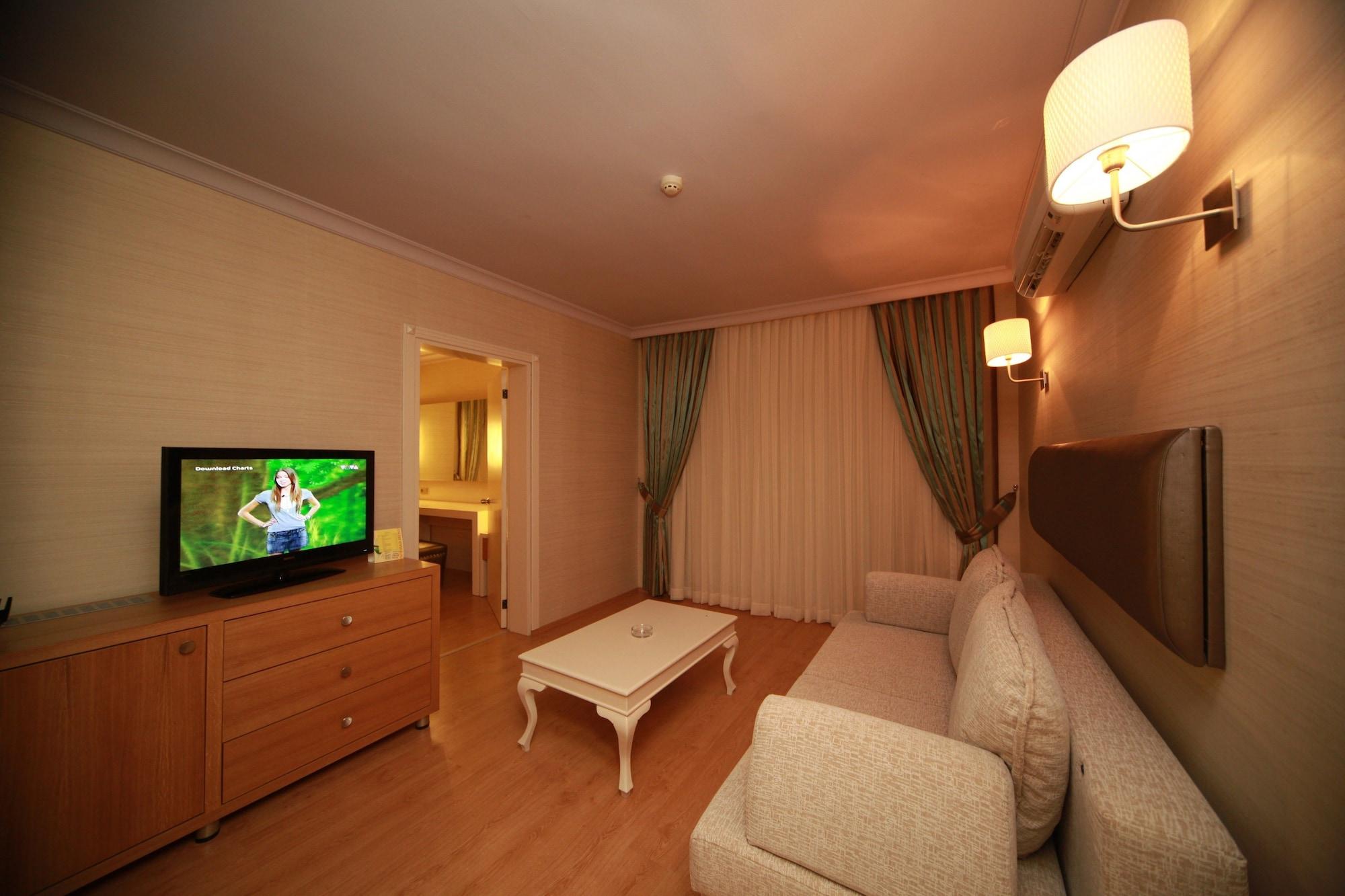 Hotel Faros Grand Hotel 3*