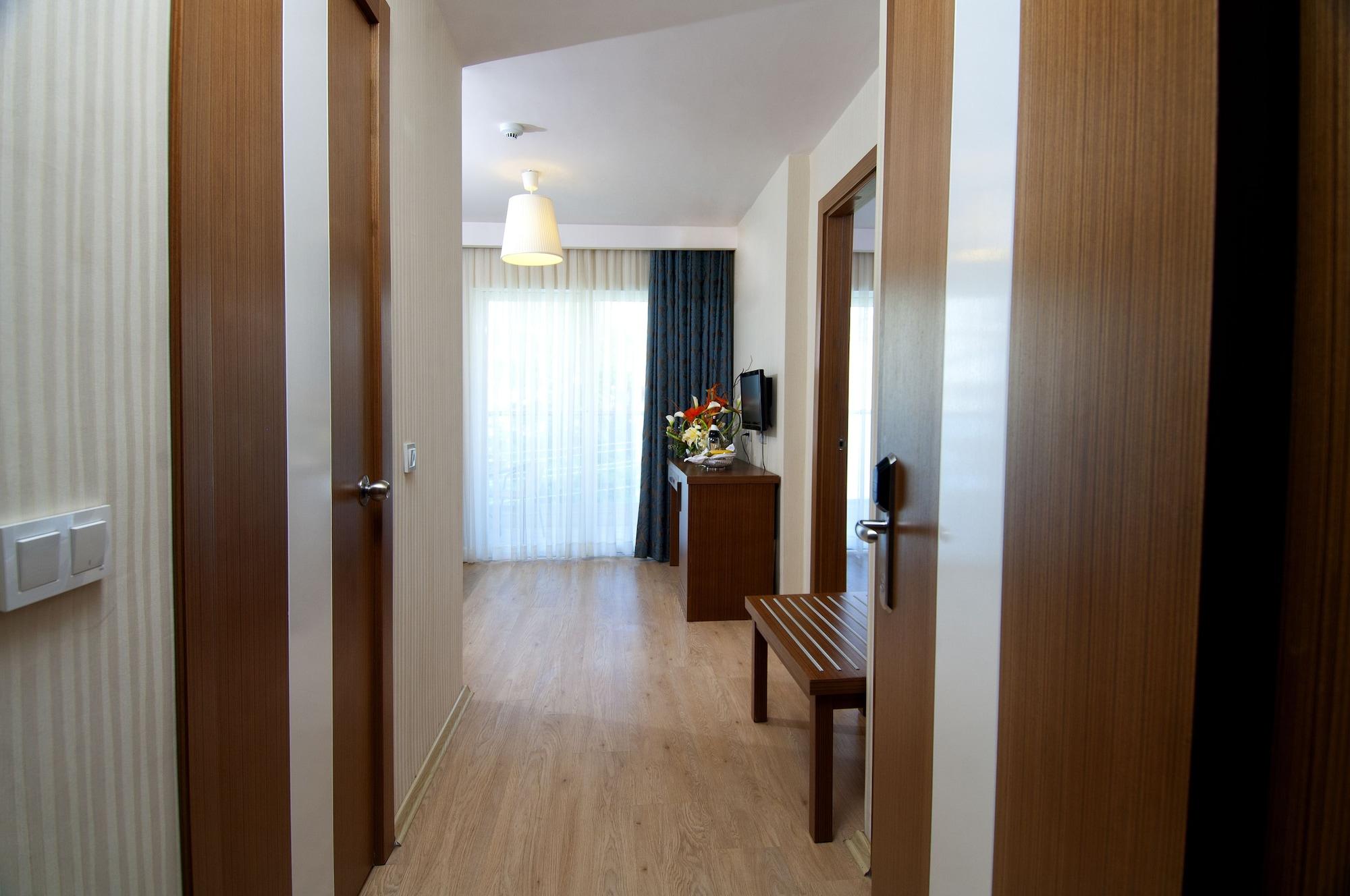 Supreme Hotel 3*
