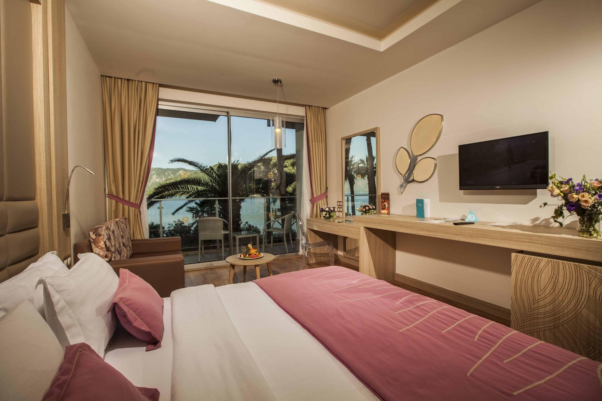 Orka Lotus Hotel 5*