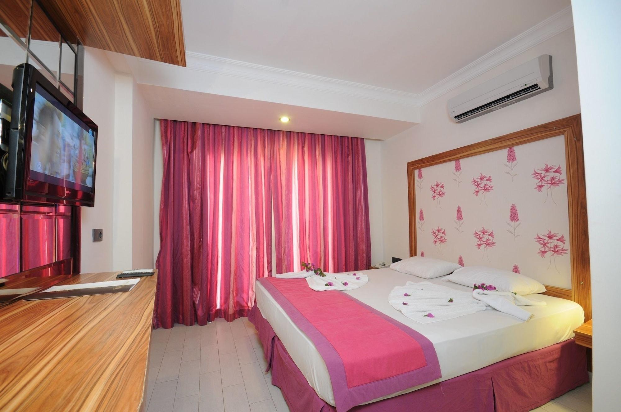 Cle Boutique 4*