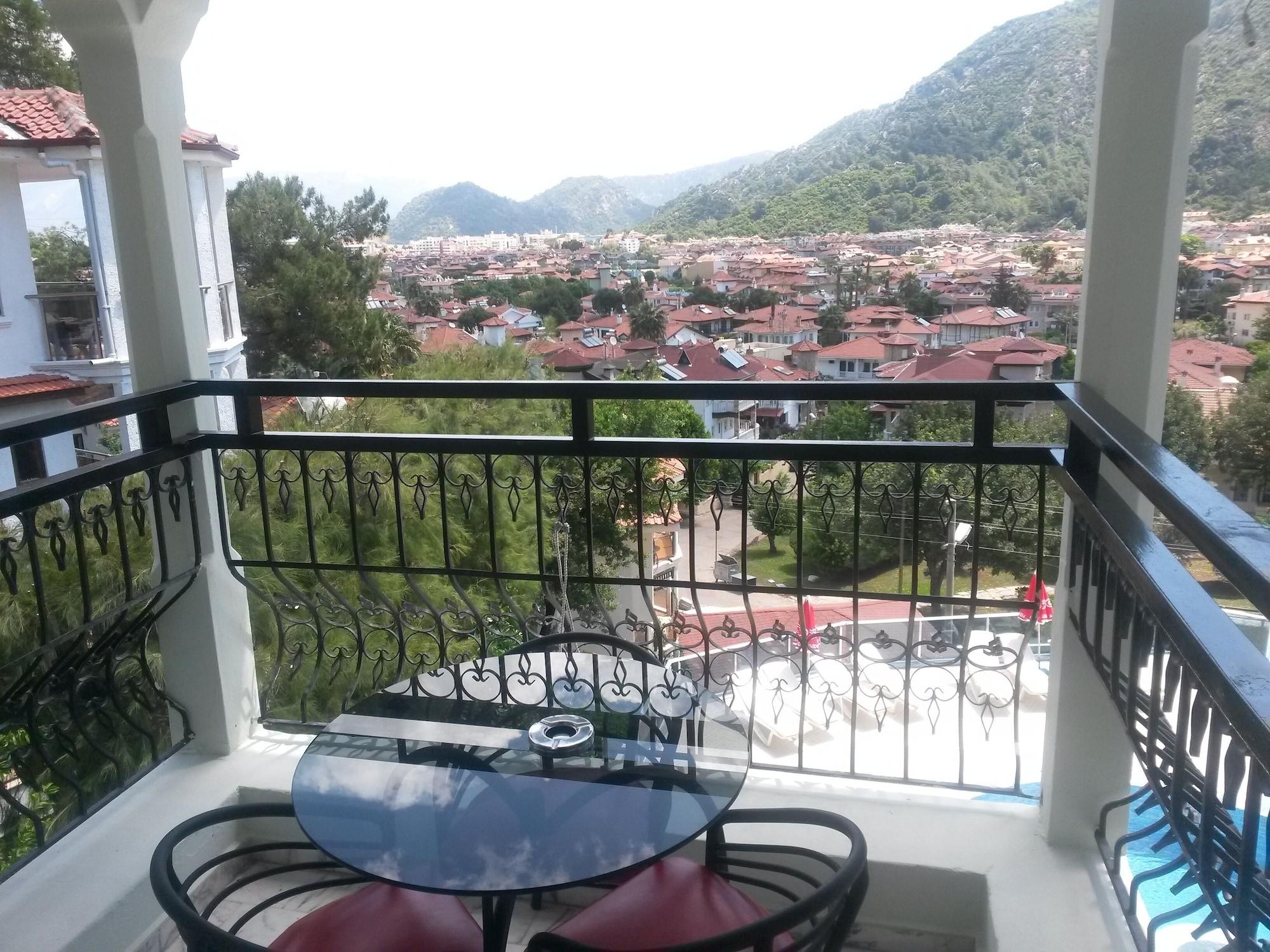 Aparthotel Club Aquarium 3*