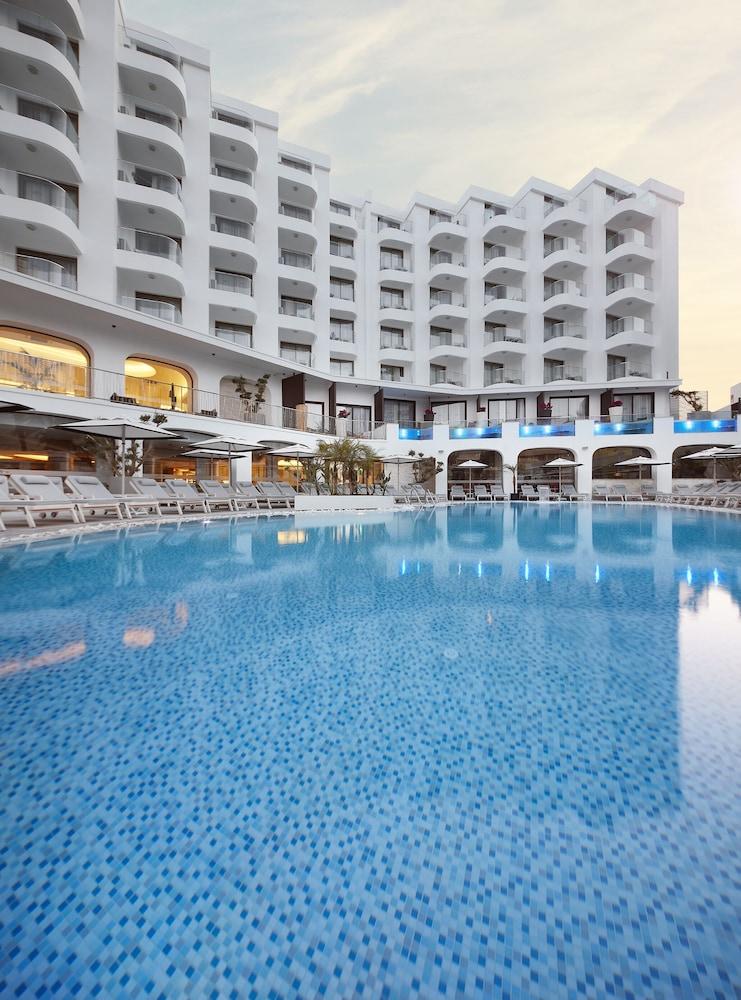 Lalila Blue Hotel