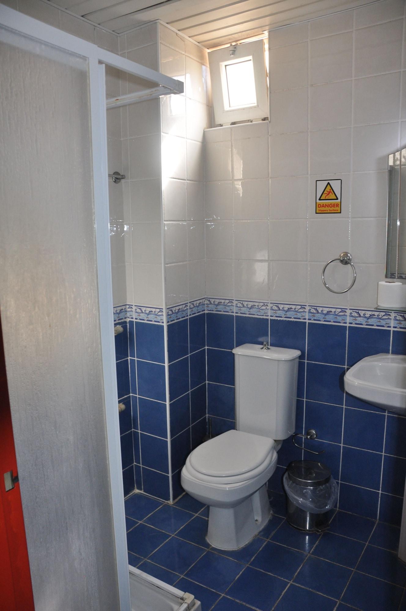 Basils Aparthotel 2*