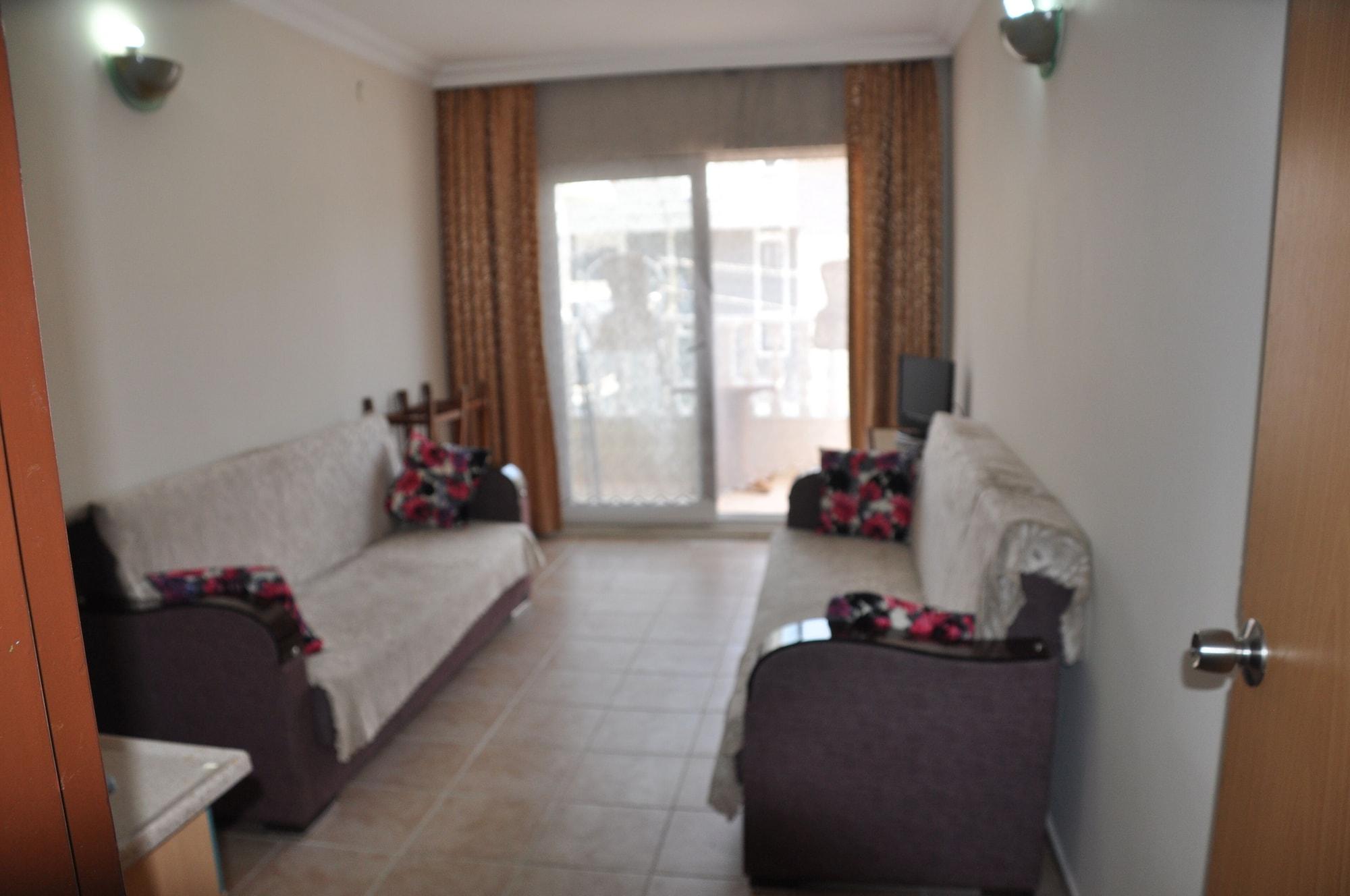 Basils Aparthotel 2*
