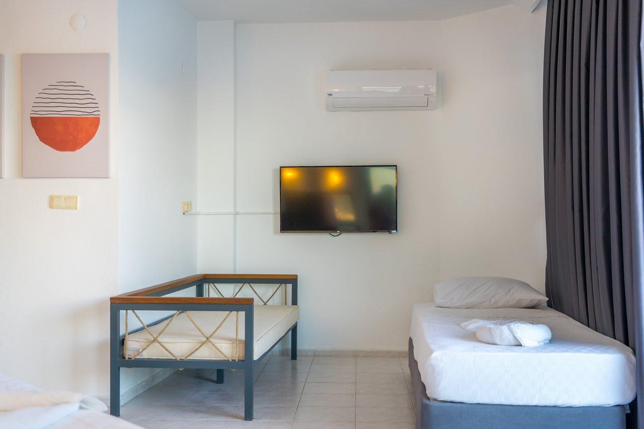 Yuvam Hotel