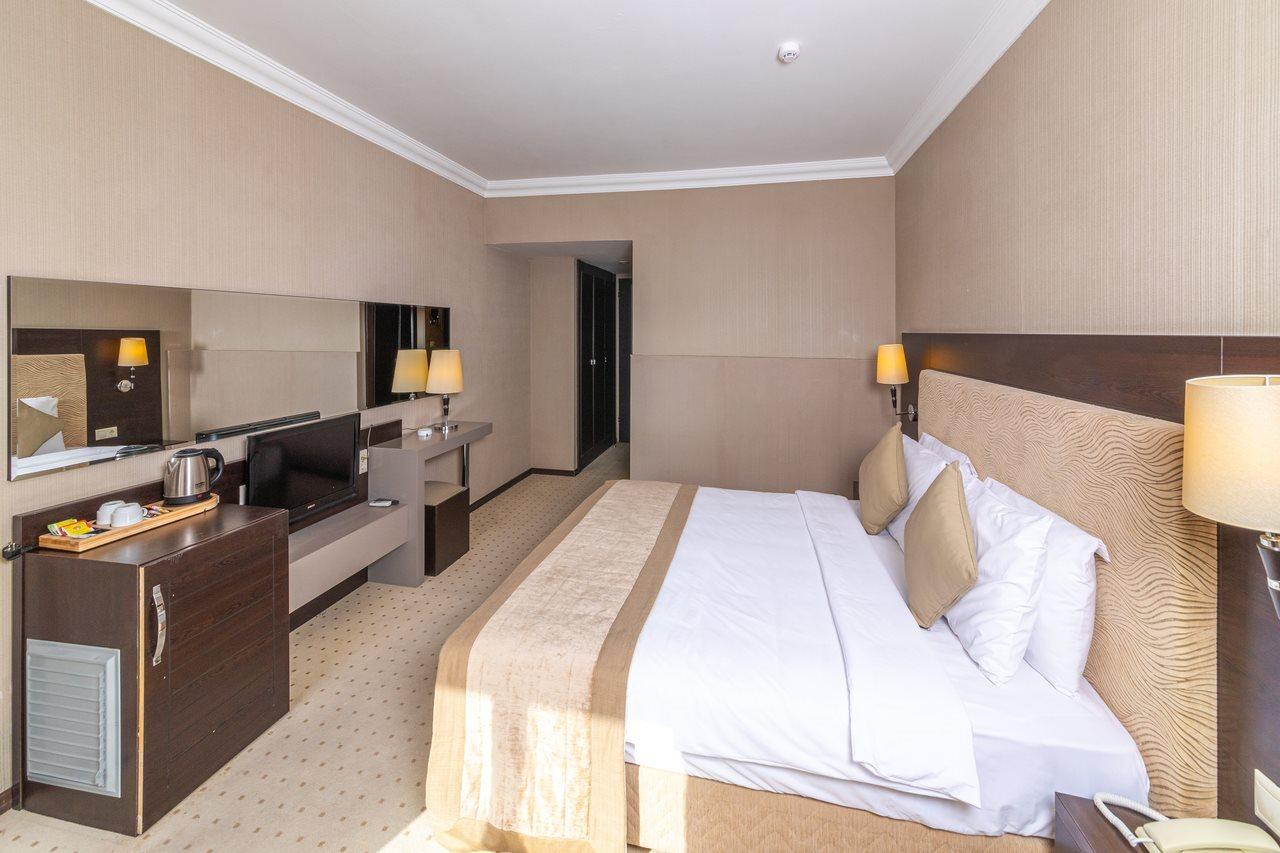 Faros Premium Hotel