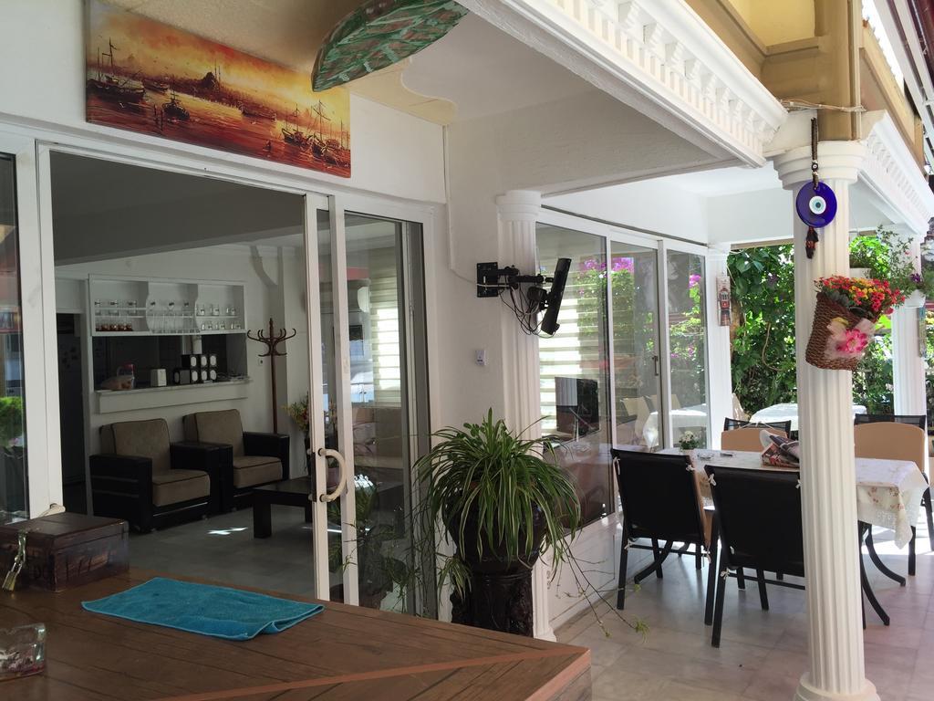 Dm Hotel
