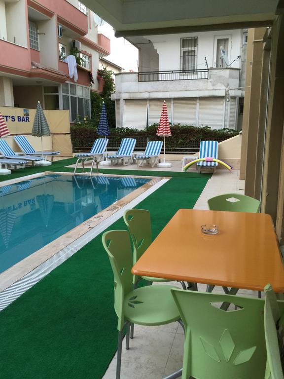 Hotel Dm *