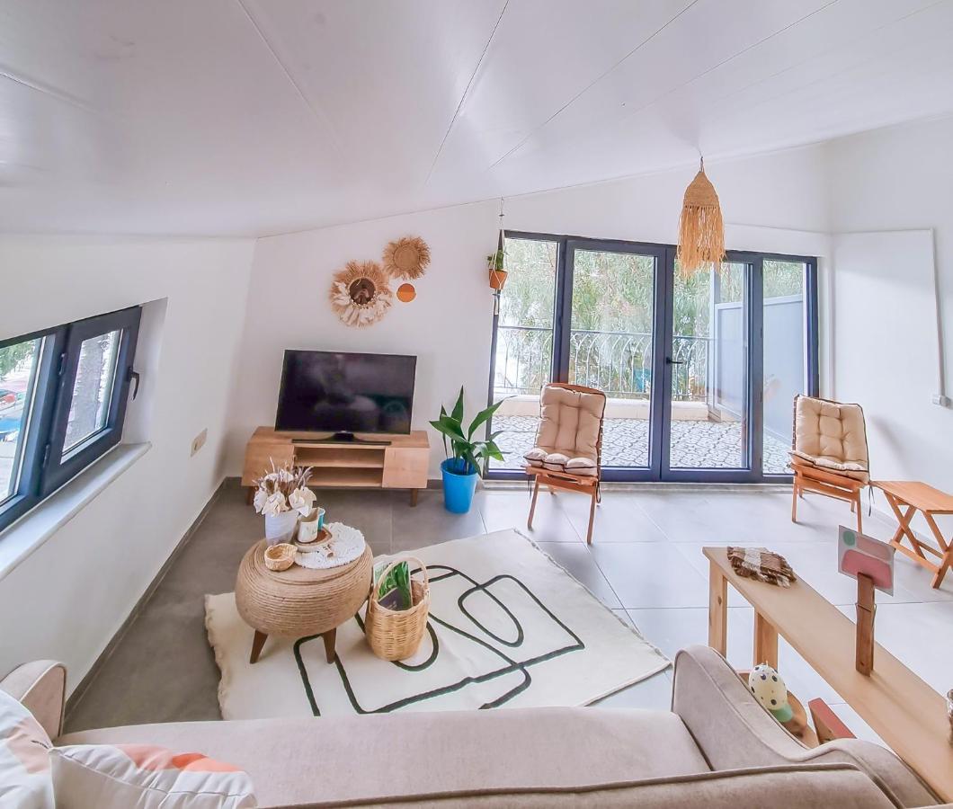 4 Homes Apartment *