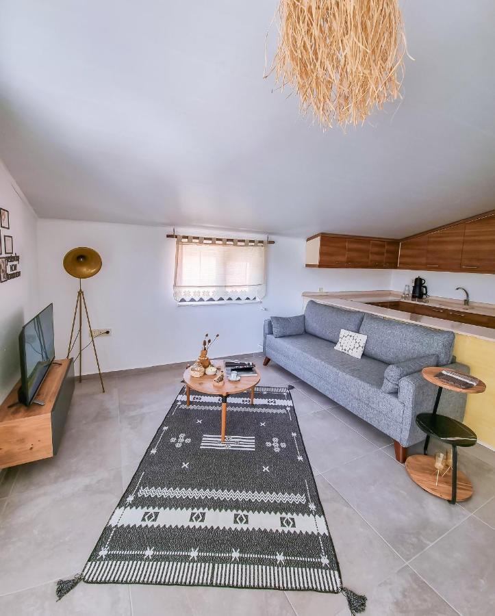 4 Homes Apartment