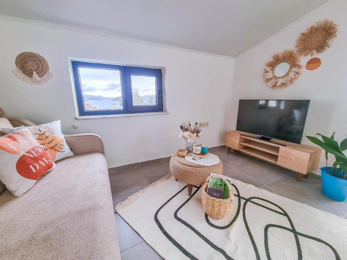 Apartment 4 Homes *