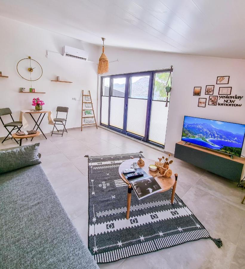 4 Homes Apartment
