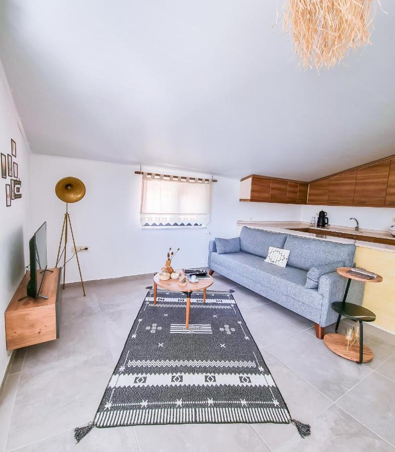 4 Homes Apartment