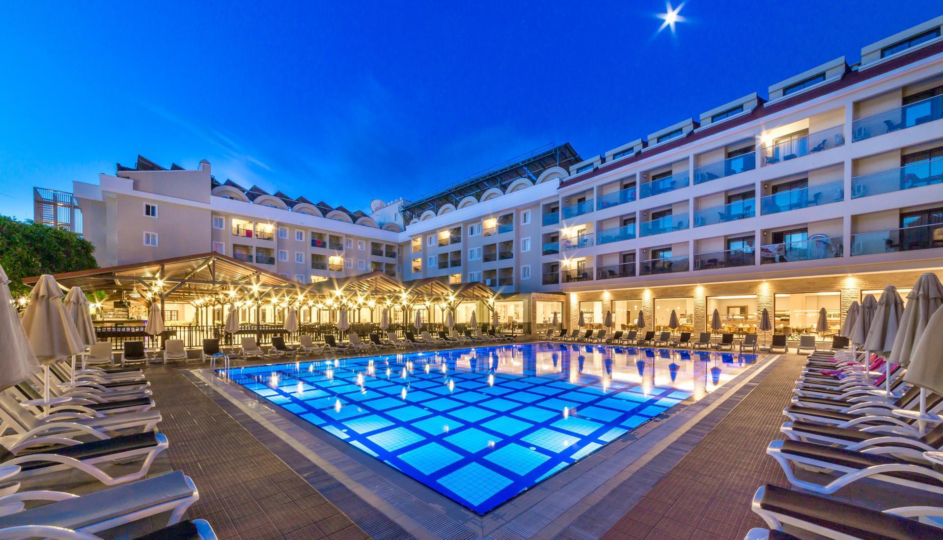 Julian Club 4*