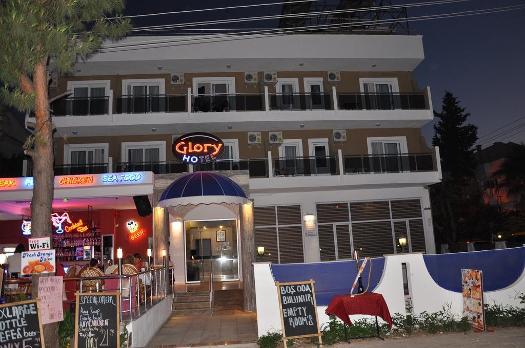 Hotel Glory