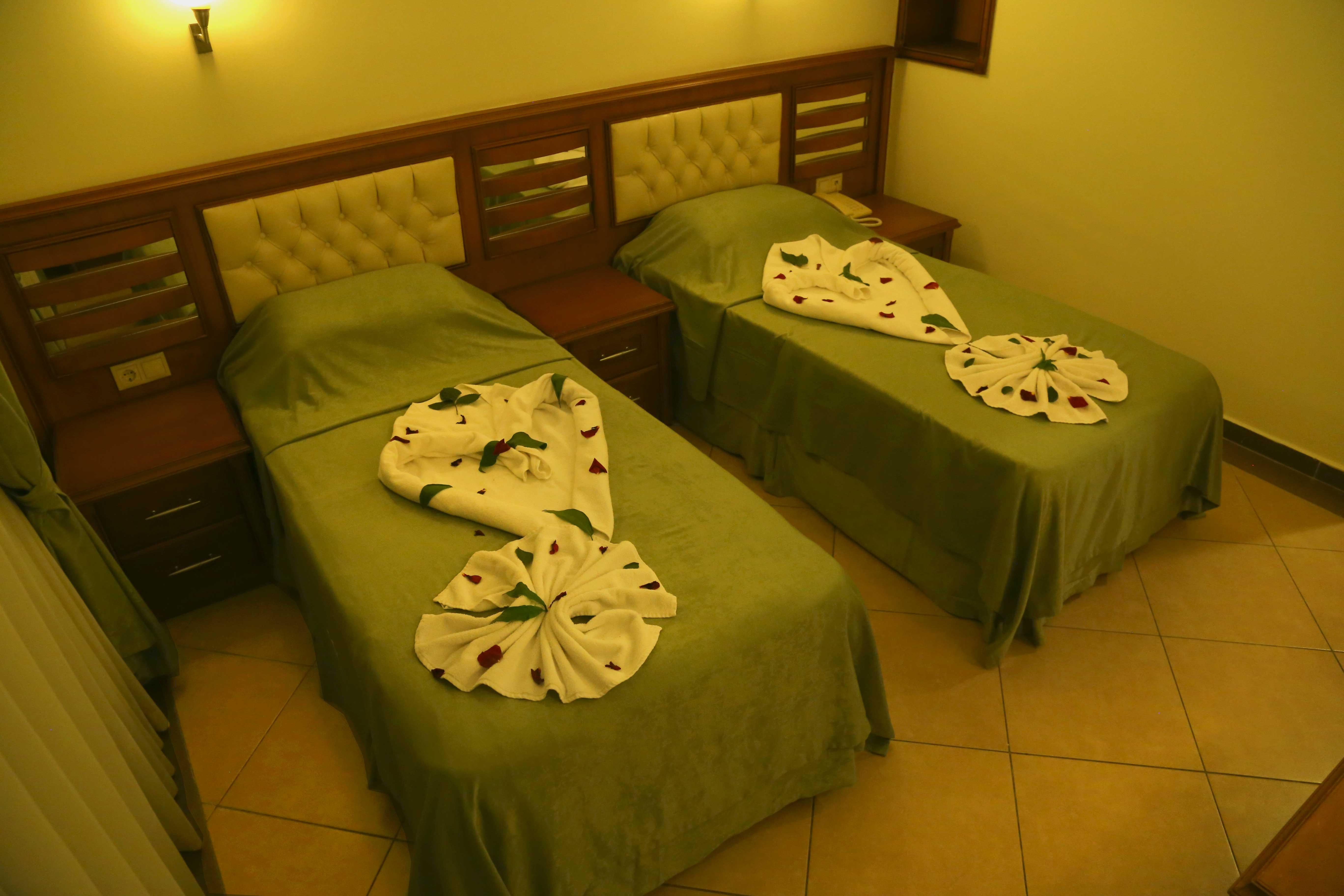 Hotel Club Karakas 4*