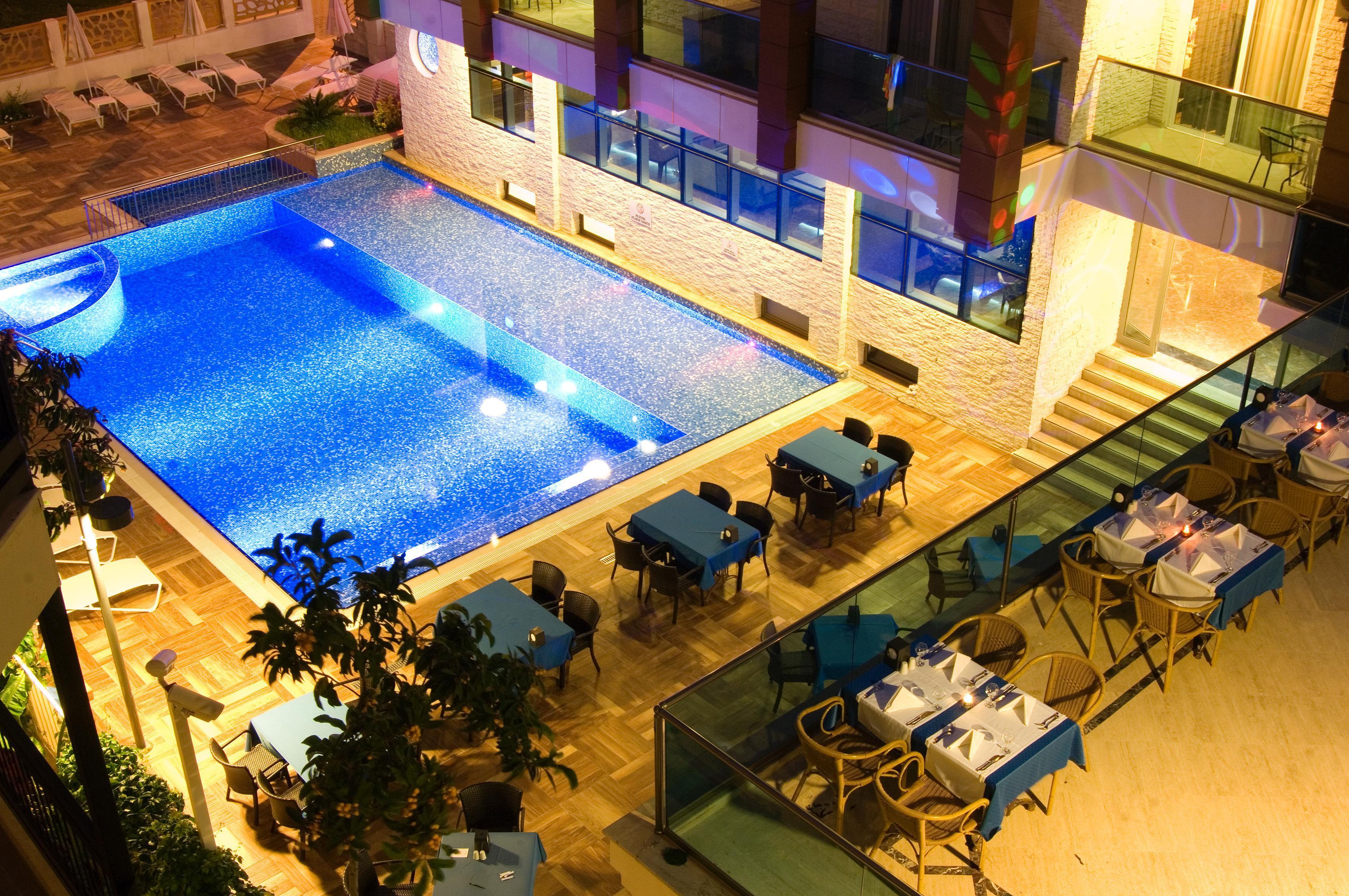 Supreme Hotel 3*