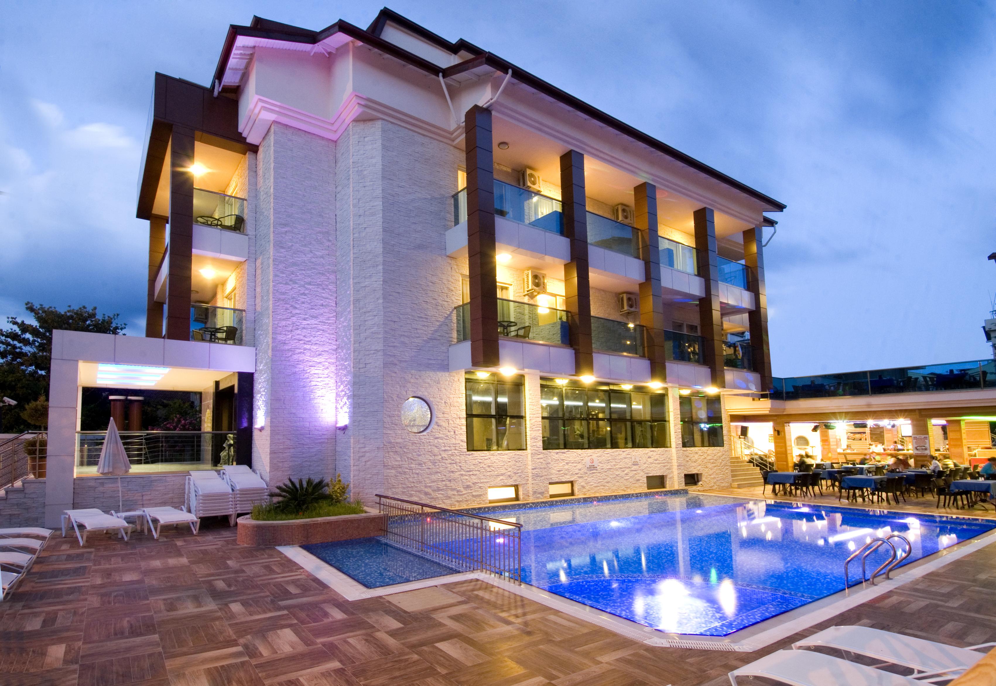 Hotel Supreme