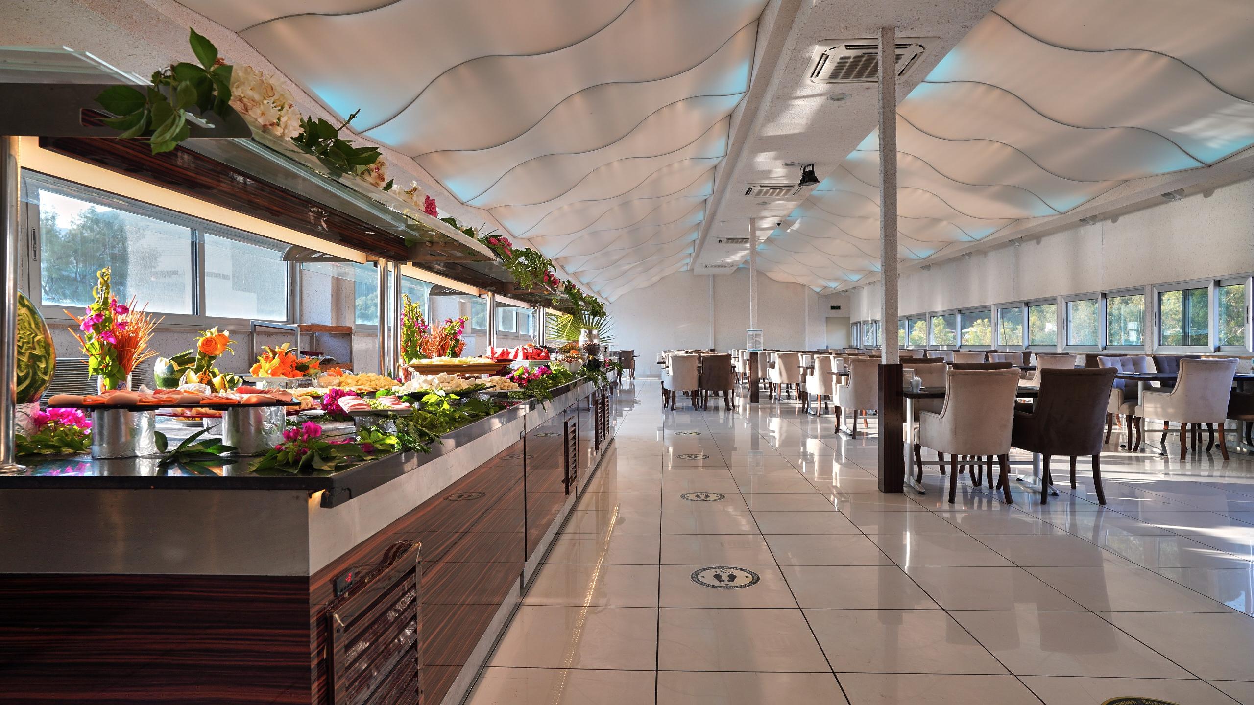 Maya World Hotel 4*
