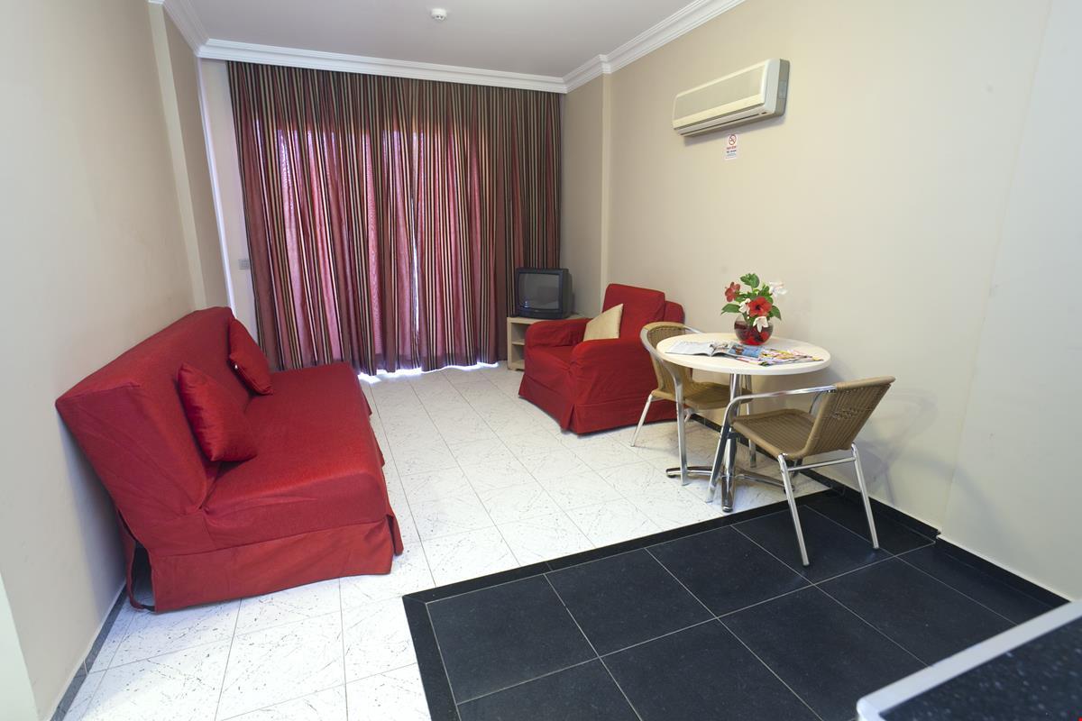 Aparthotel Candan 4*