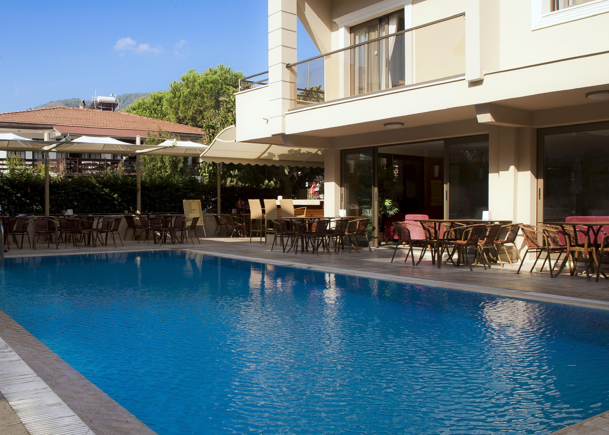 Aparthotel Ecem 3*