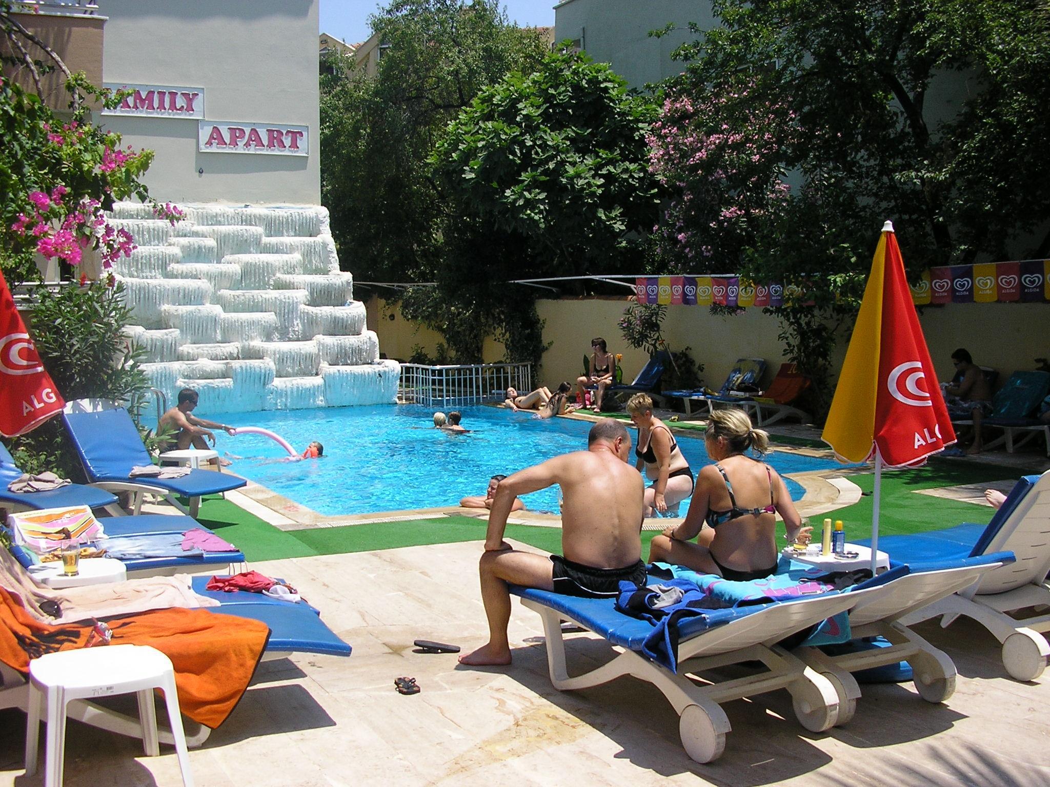 Family Apart 3*