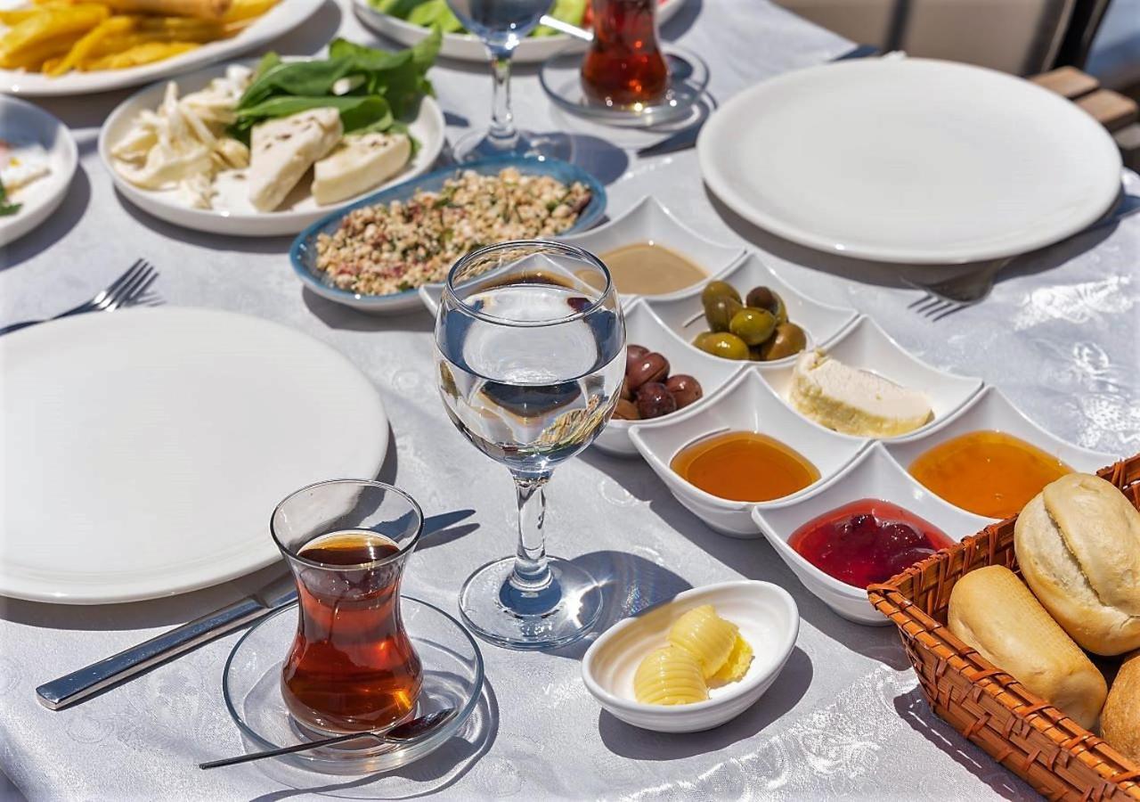 Liman Deluxe Hotel *