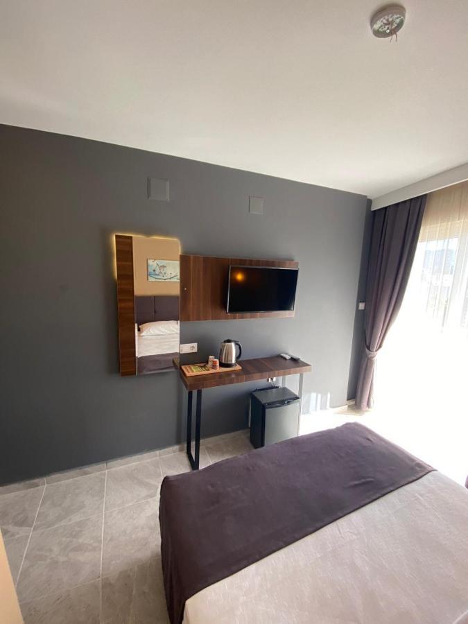 Avisos And Aparthotel *