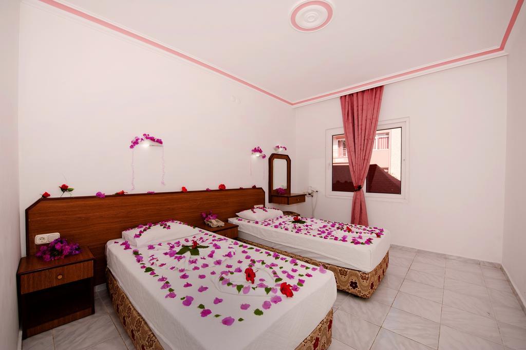 Rosy Marmaris