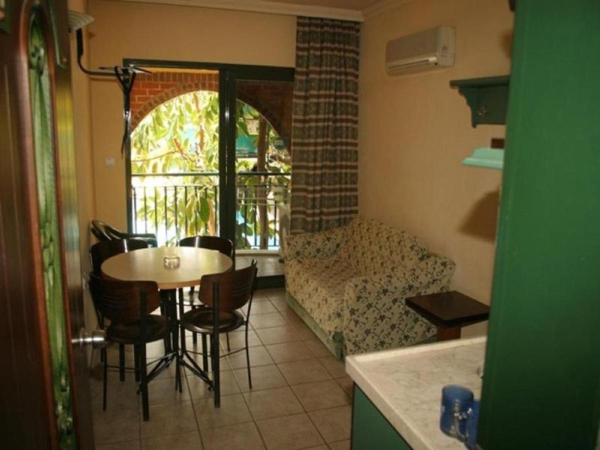 Aparthotel Maxwell Club