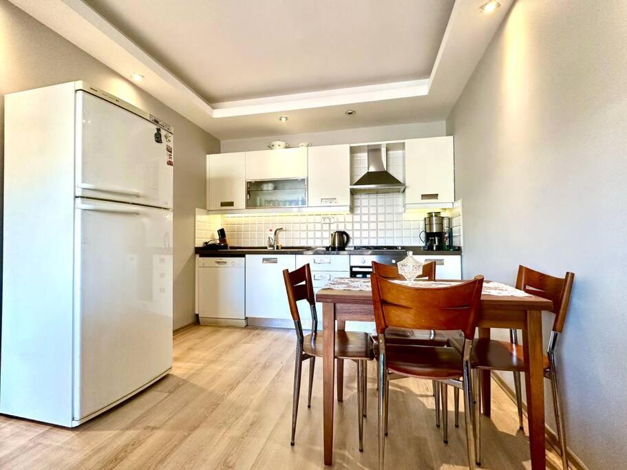 Size Ozel Havuzlu Otoparkli Ev Apartment *