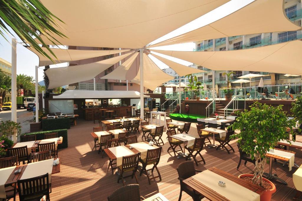 Blue Bay Classic Hotel